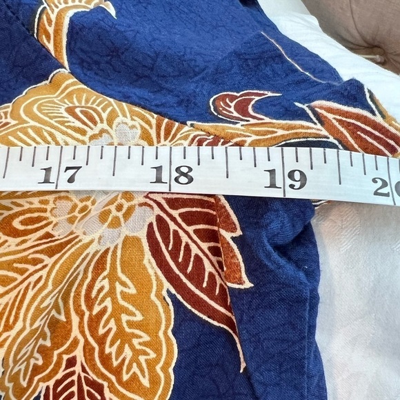 💙Hilo Hattie, Stunning Muumuu! Hard to Find Print, POCKETED, V-Neck, EUC,Size L - Picture 7 of 8